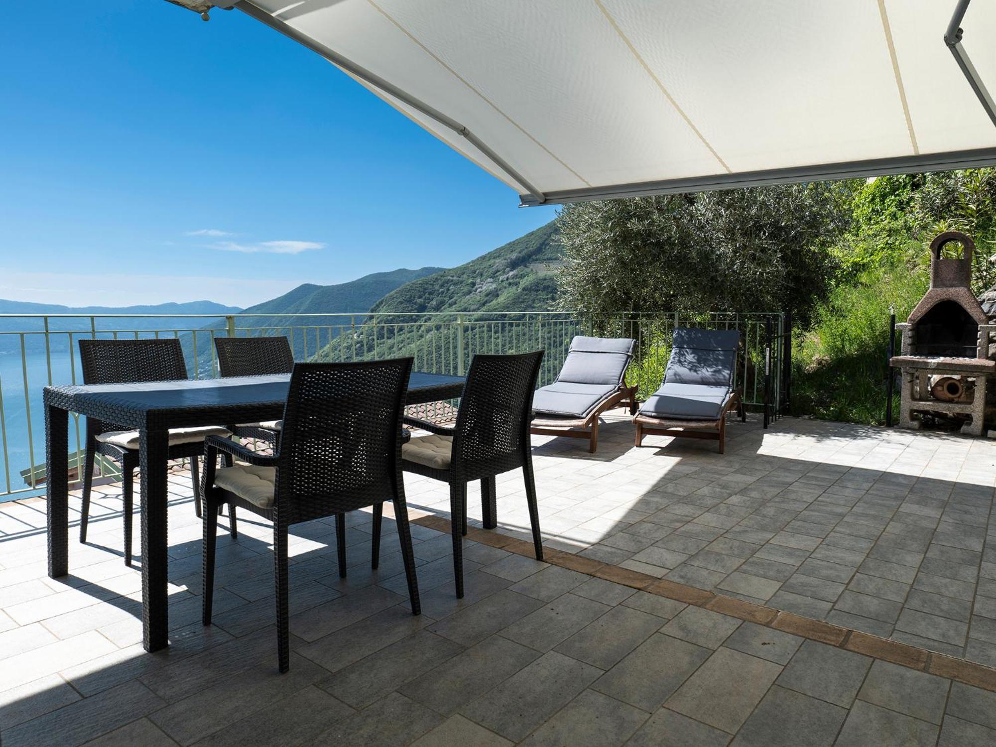 Mantegna - Garden With Lake View And Swimming Pool Parzanica Exterior foto